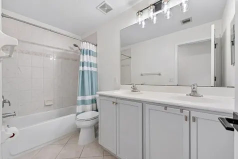 5951 Manchester Way Tamarac FL 33321