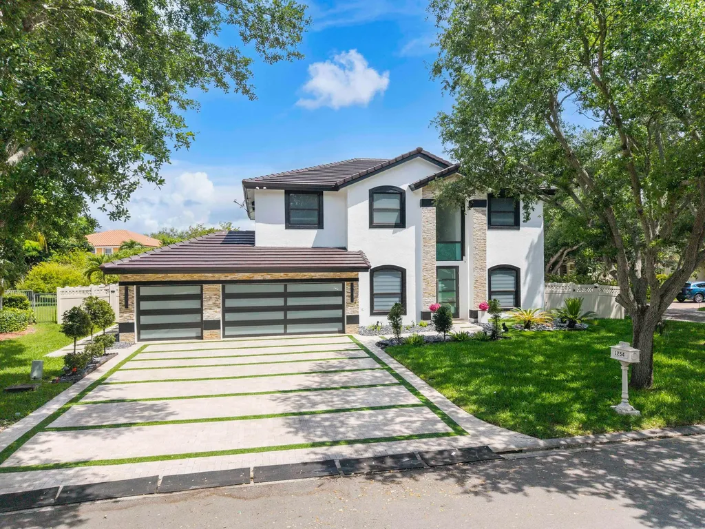 1254 NW 102nd Way Coral Springs FL 33071