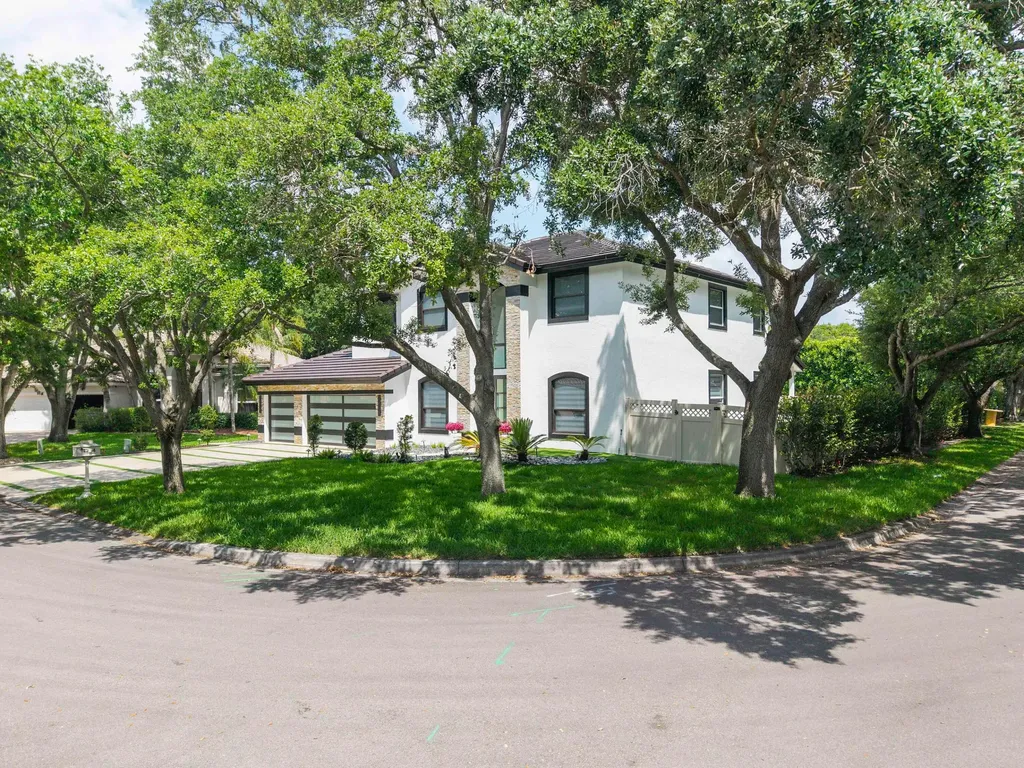 1254 NW 102nd Way Coral Springs FL 33071