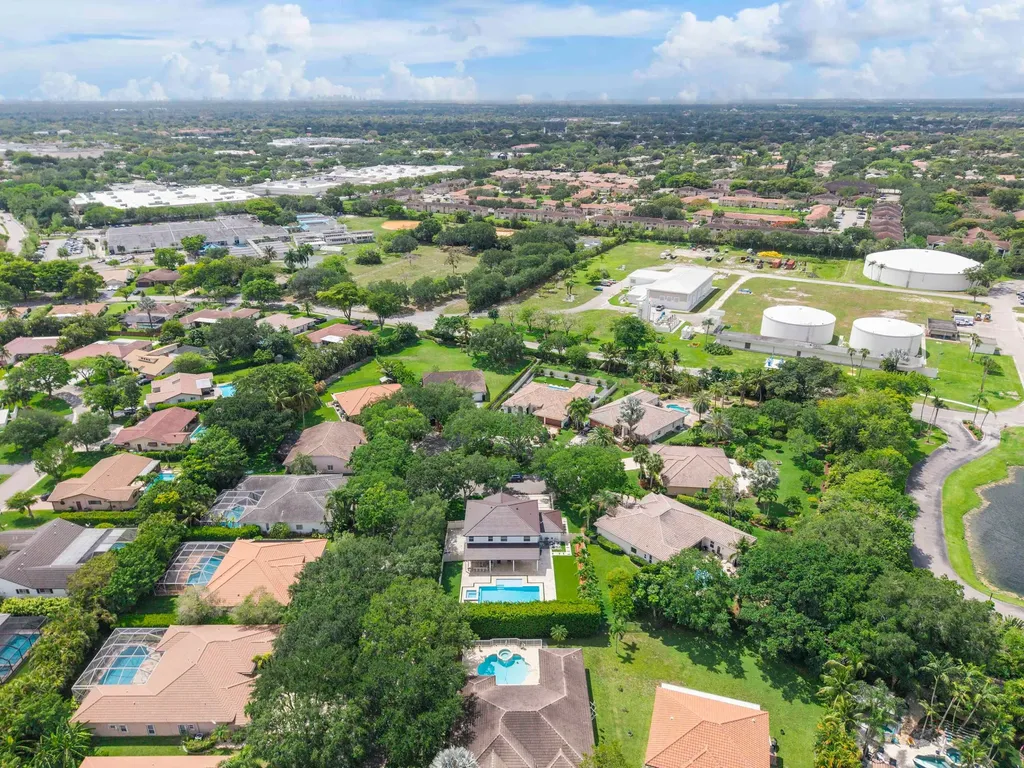 1254 NW 102nd Way Coral Springs FL 33071