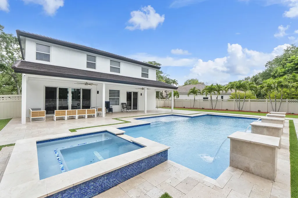 1254 NW 102nd Way Coral Springs FL 33071