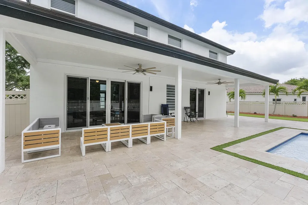 1254 NW 102nd Way Coral Springs FL 33071