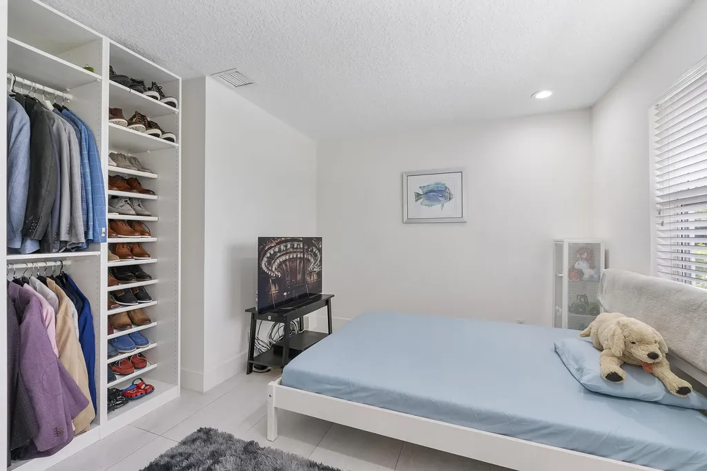 1254 NW 102nd Way Coral Springs FL 33071