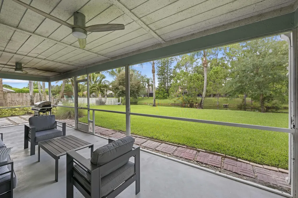 756 Juniper Place Wellington FL 33414