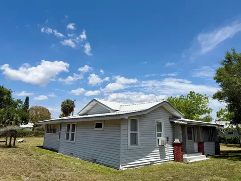 207 SE 4th Street Okeechobee FL 34974