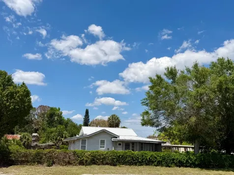 207 SE 4th Street Okeechobee FL 34974
