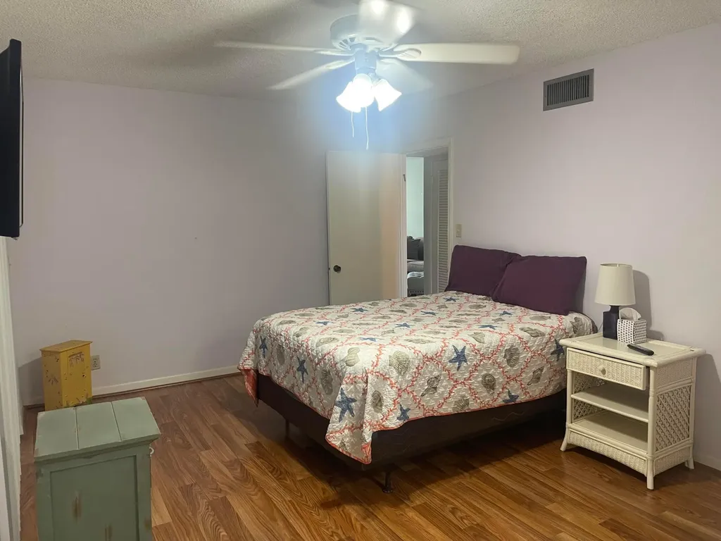 523 Piedmont K Delray Beach FL 33484