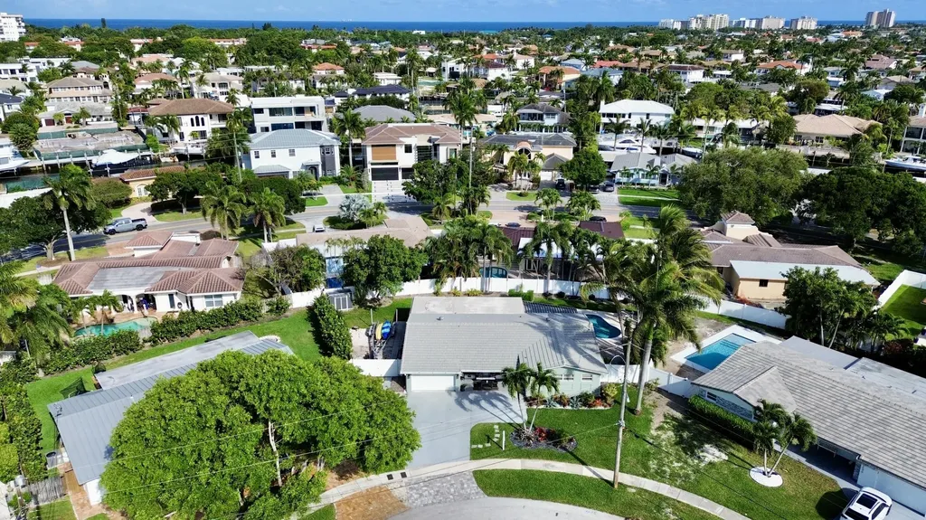 2650 NE 50th Street Lighthouse Point FL 33064