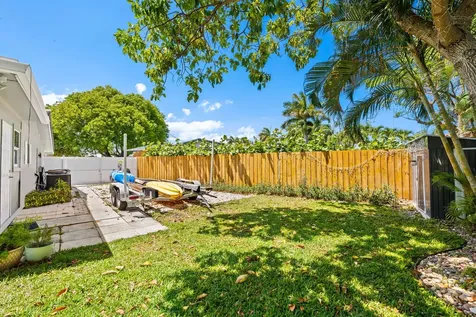 2650 NE 50th Street Lighthouse Point FL 33064
