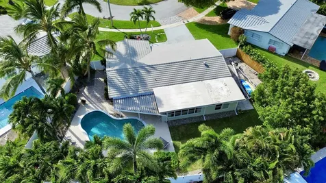 2650 NE 50th Street Lighthouse Point FL 33064