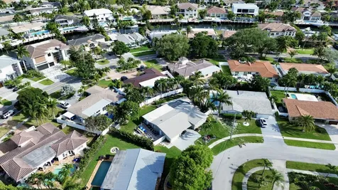 2650 NE 50th Street Lighthouse Point FL 33064