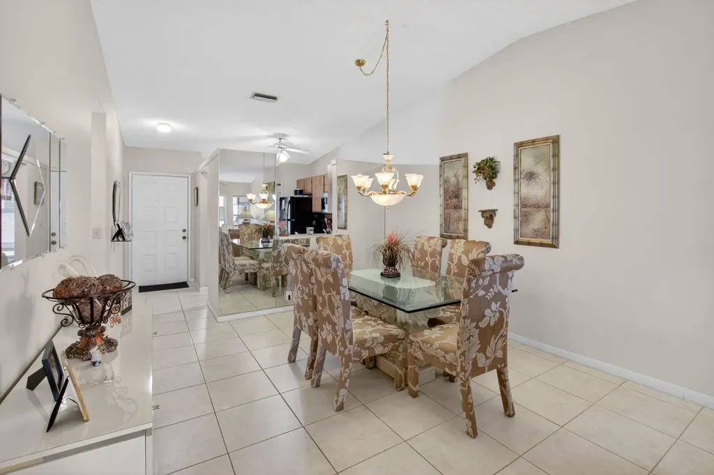 8697 Sunbird Place Boca Raton FL 33496