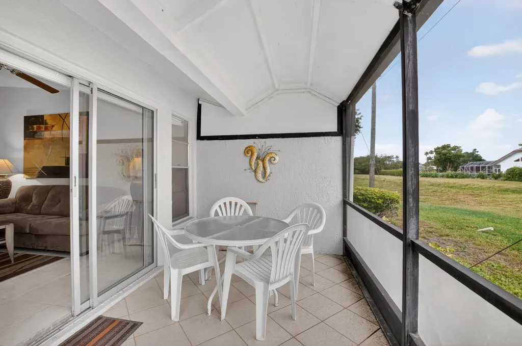 8697 Sunbird Place Boca Raton FL 33496
