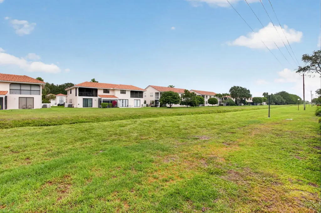 8697 Sunbird Place Boca Raton FL 33496
