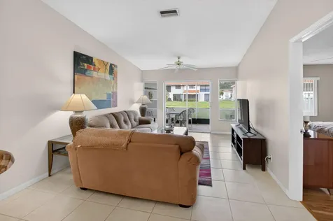 8697 Sunbird Place Boca Raton FL 33496