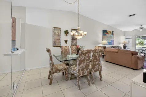 8697 Sunbird Place Boca Raton FL 33496
