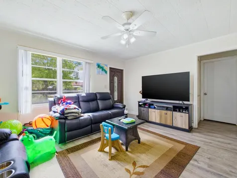 5509 W Garden Avenue West Palm Beach FL 33405