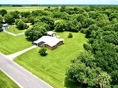 7815 NW 86th Court Okeechobee FL 34972