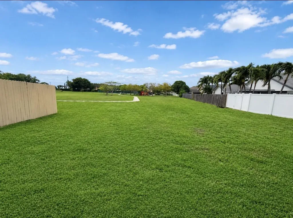 22750 Pickerel Circle Boca Raton FL 33428