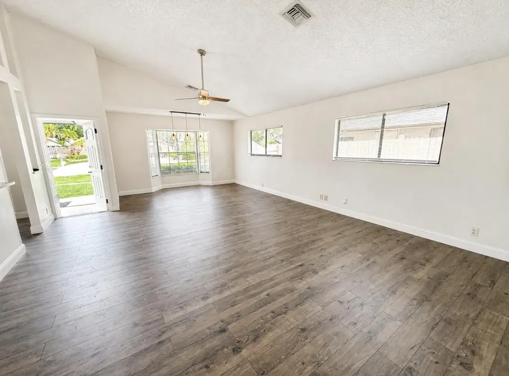 22750 Pickerel Circle Boca Raton FL 33428