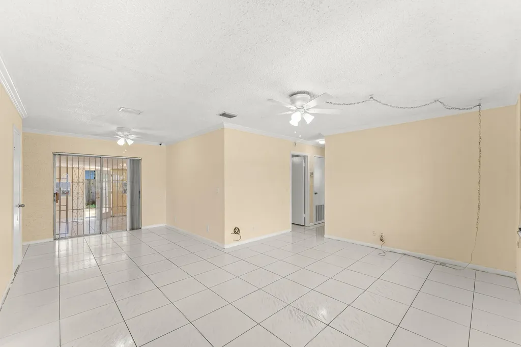 610 SW 10th Court Deerfield Beach FL 33441