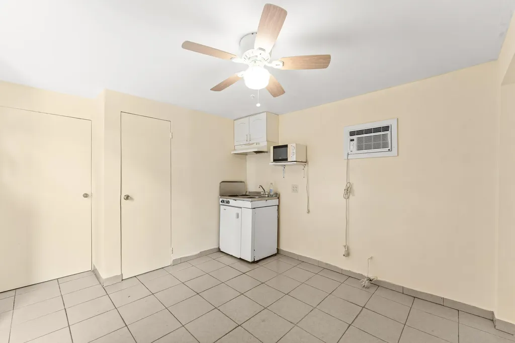 610 SW 10th Court Deerfield Beach FL 33441