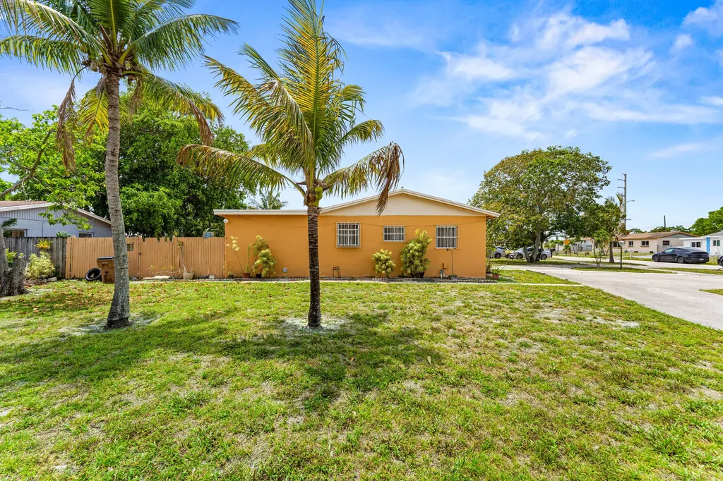 610 SW 10th Court Deerfield Beach FL 33441