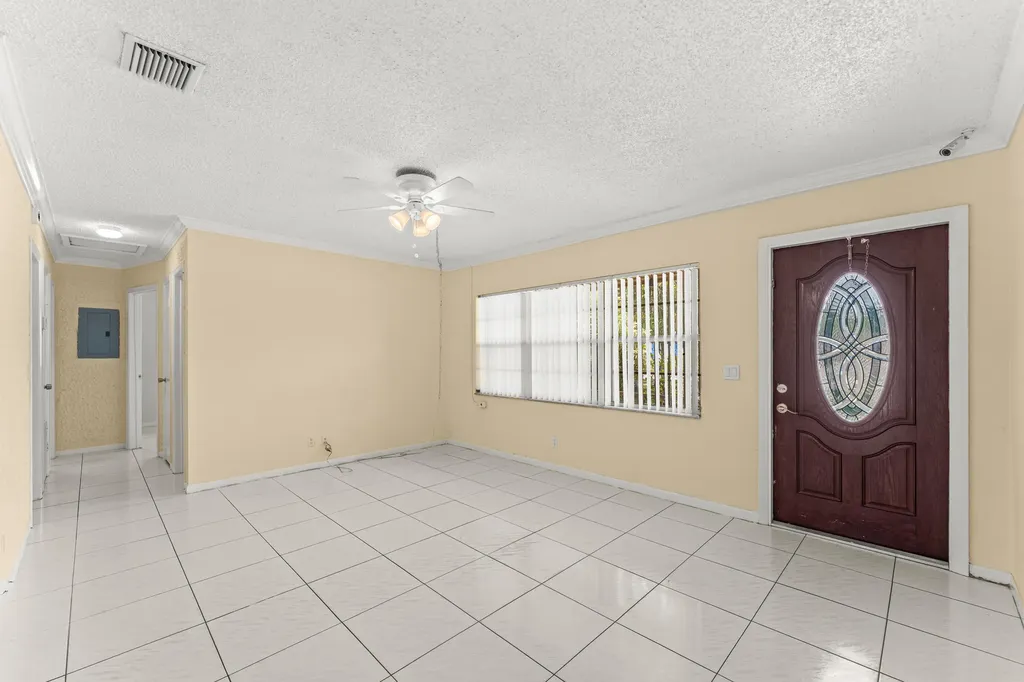 610 SW 10th Court Deerfield Beach FL 33441