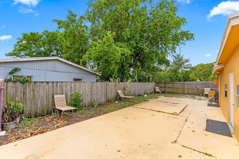 610 SW 10th Court Deerfield Beach FL 33441