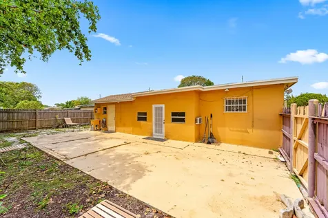 610 SW 10th Court Deerfield Beach FL 33441