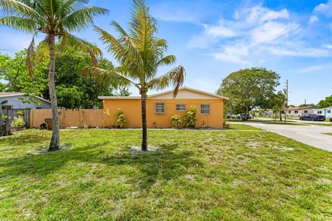 610 SW 10th Court Deerfield Beach FL 33441