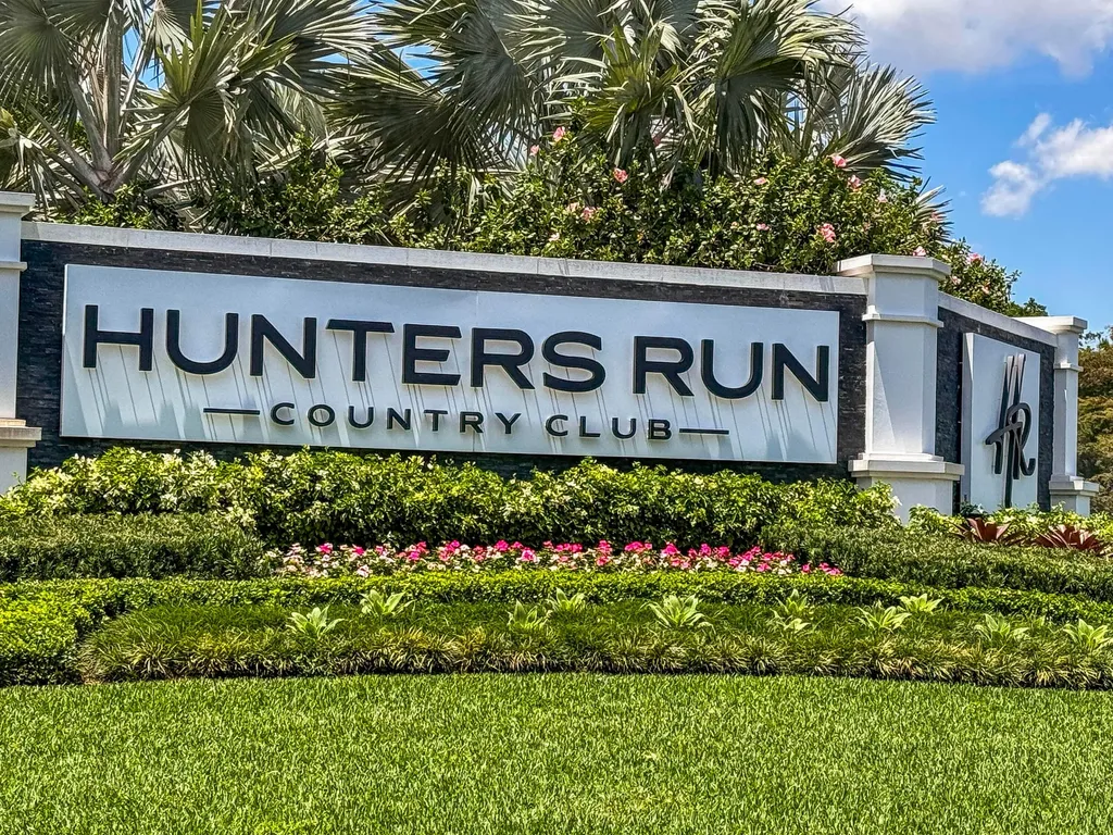 32 Glens Drive E Boynton Beach FL 33436