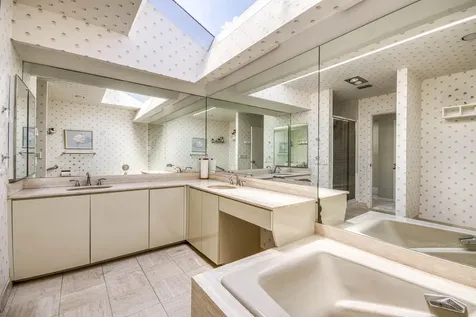 32 Glens Drive E Boynton Beach FL 33436