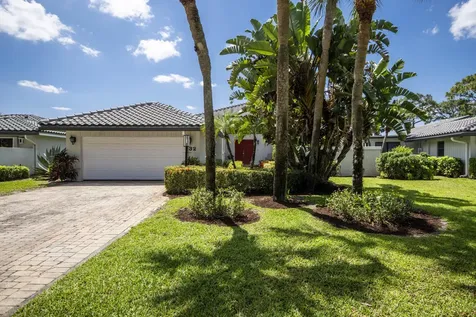 32 Glens Drive E Boynton Beach FL 33436