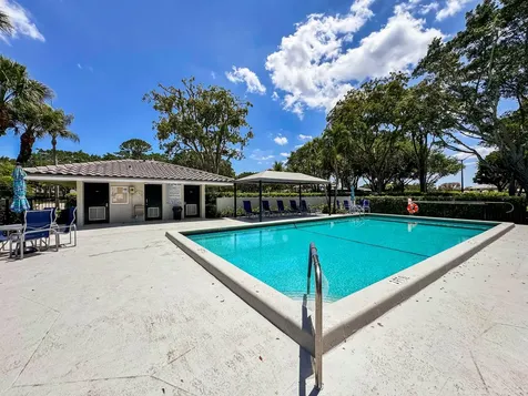 32 Glens Drive E Boynton Beach FL 33436