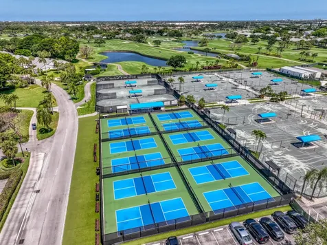 32 Glens Drive E Boynton Beach FL 33436