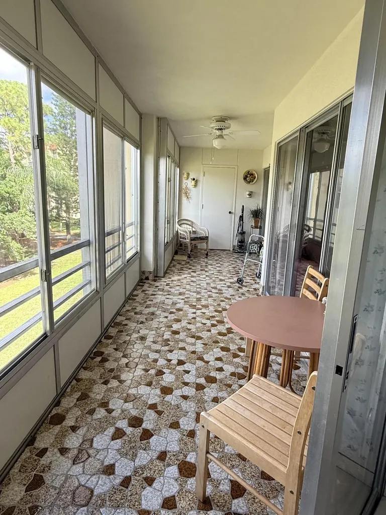 3836 Via Poinciana Lake Worth FL 33467
