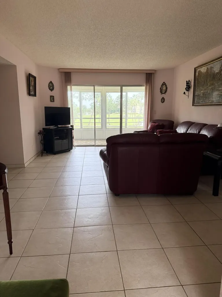 3836 Via Poinciana Lake Worth FL 33467