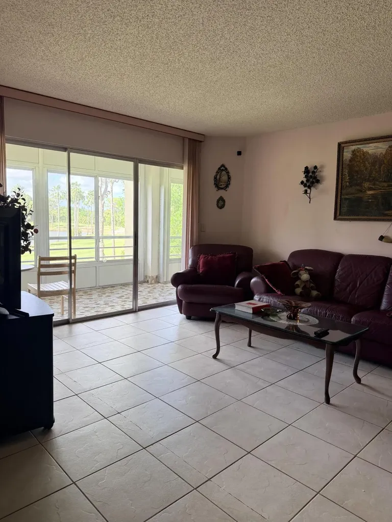 3836 Via Poinciana Lake Worth FL 33467