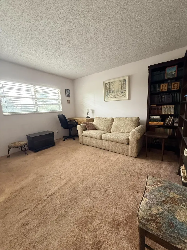 3836 Via Poinciana Lake Worth FL 33467