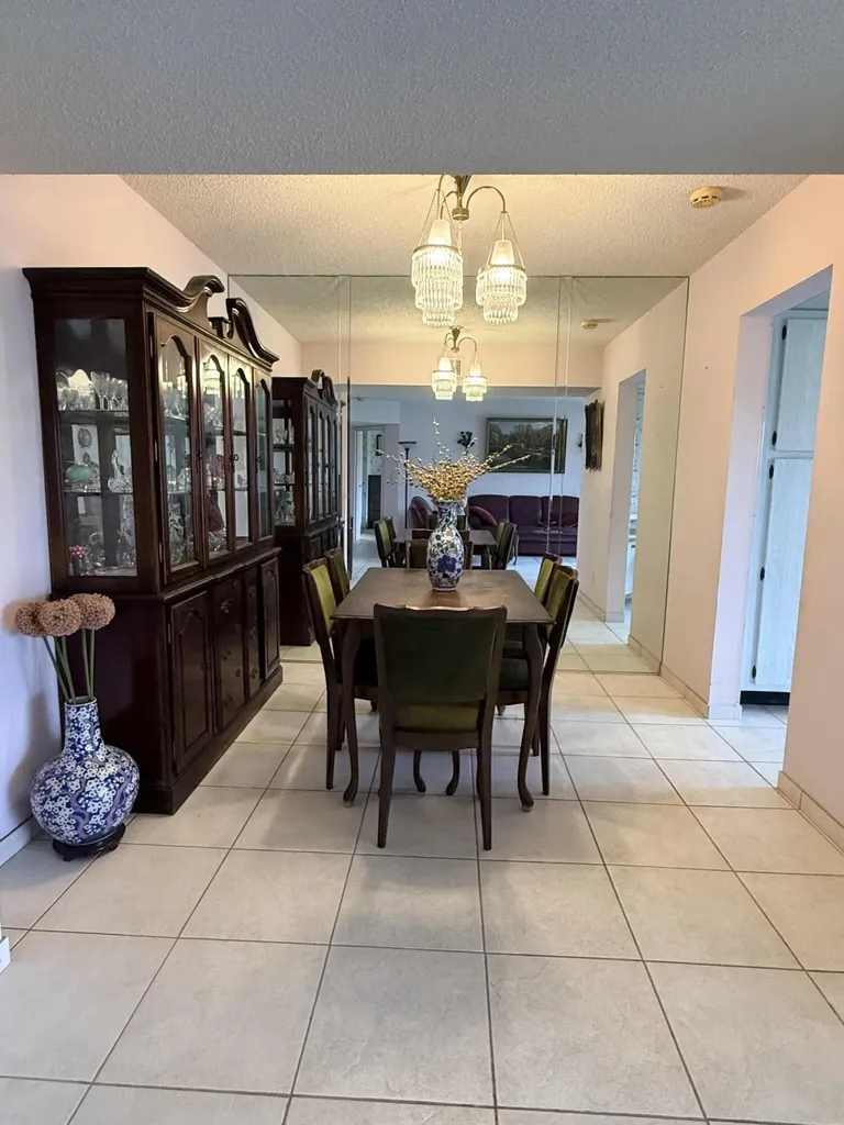 3836 Via Poinciana Lake Worth FL 33467