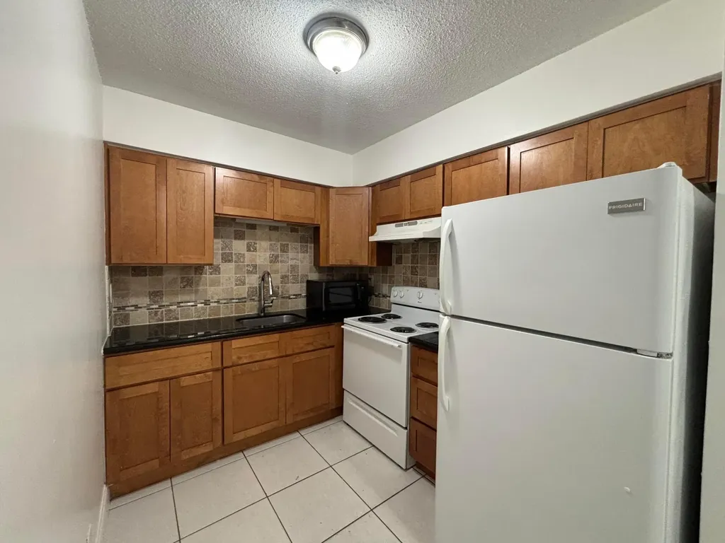 1916 SW 11th Street Fort Lauderdale FL 33312