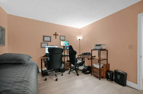 363 N Rock Island Road Margate FL 33063