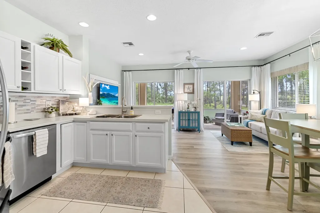8228 Mulligan Circle Port St Lucie FL 34986