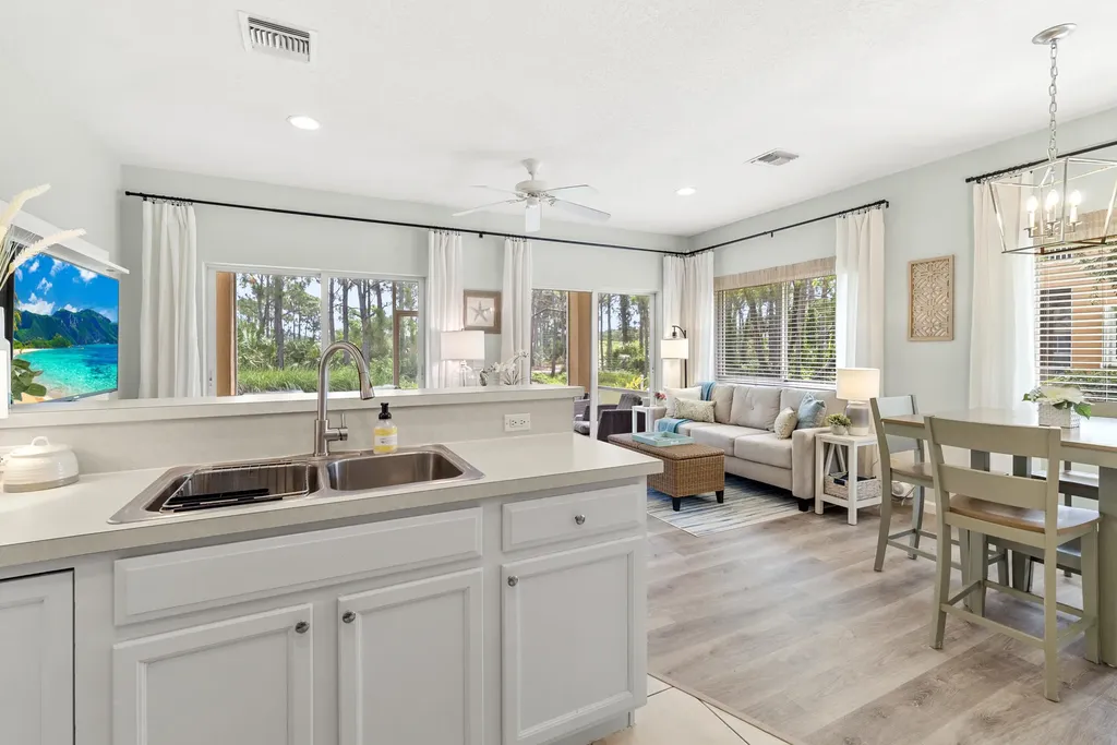 8228 Mulligan Circle Port St Lucie FL 34986