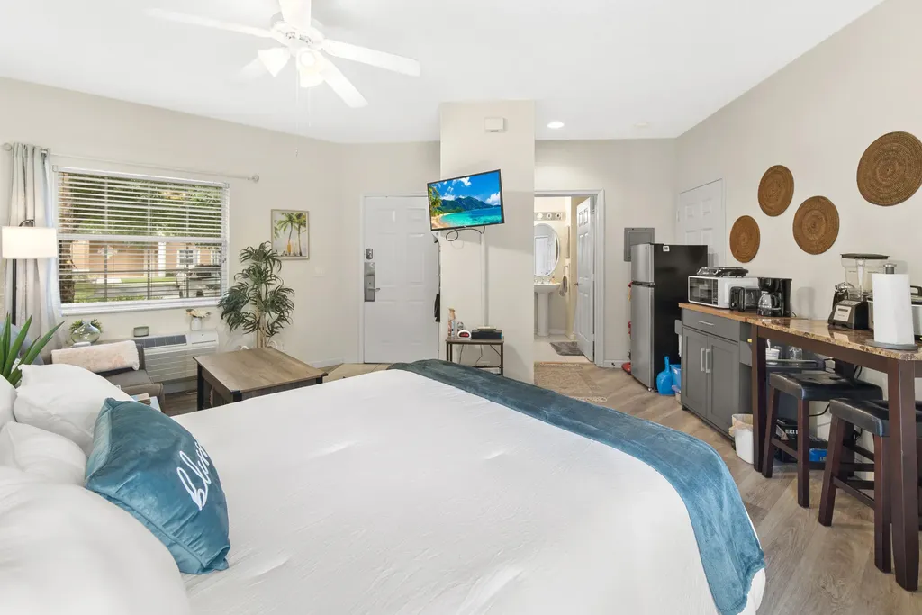 8228 Mulligan Circle Port St Lucie FL 34986