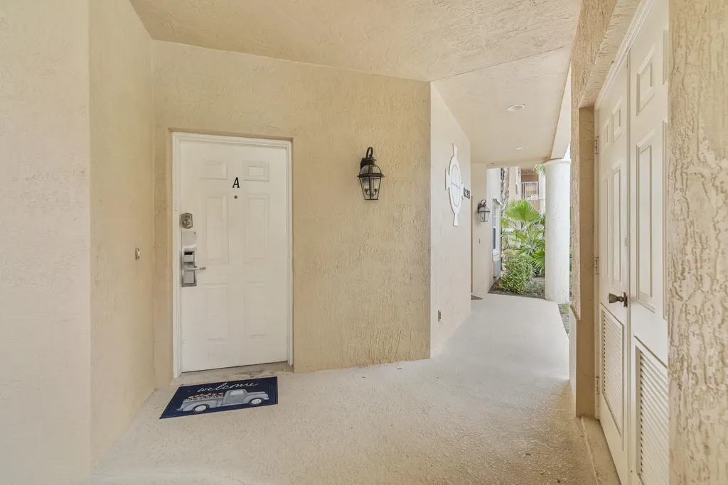 8228 Mulligan Circle Port St Lucie FL 34986