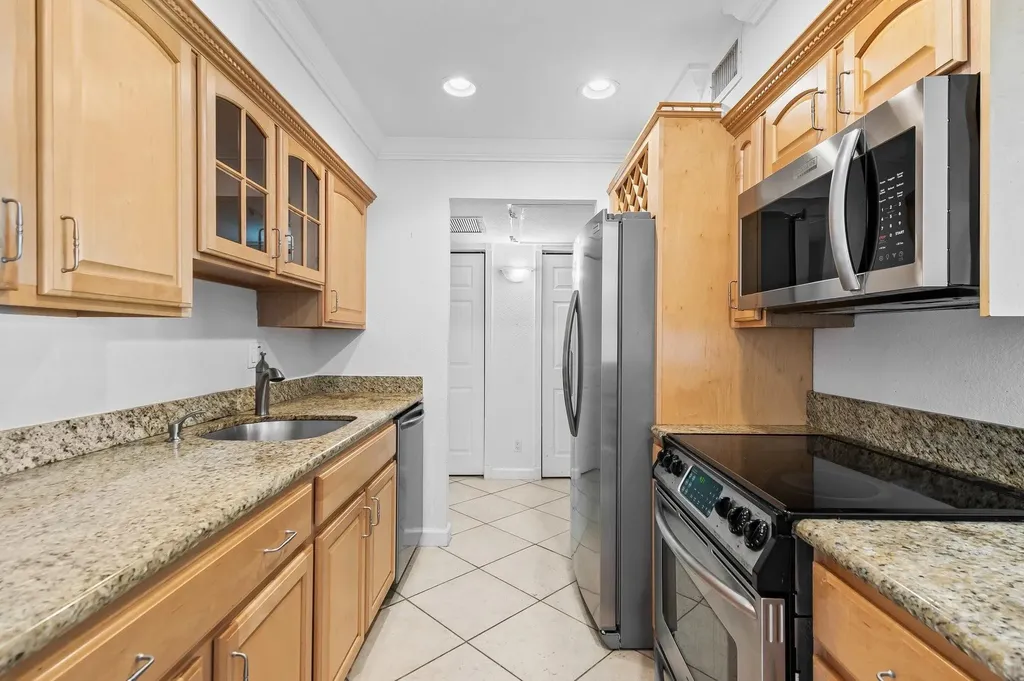 1515 E Broward Boulevard Fort Lauderdale FL 33301