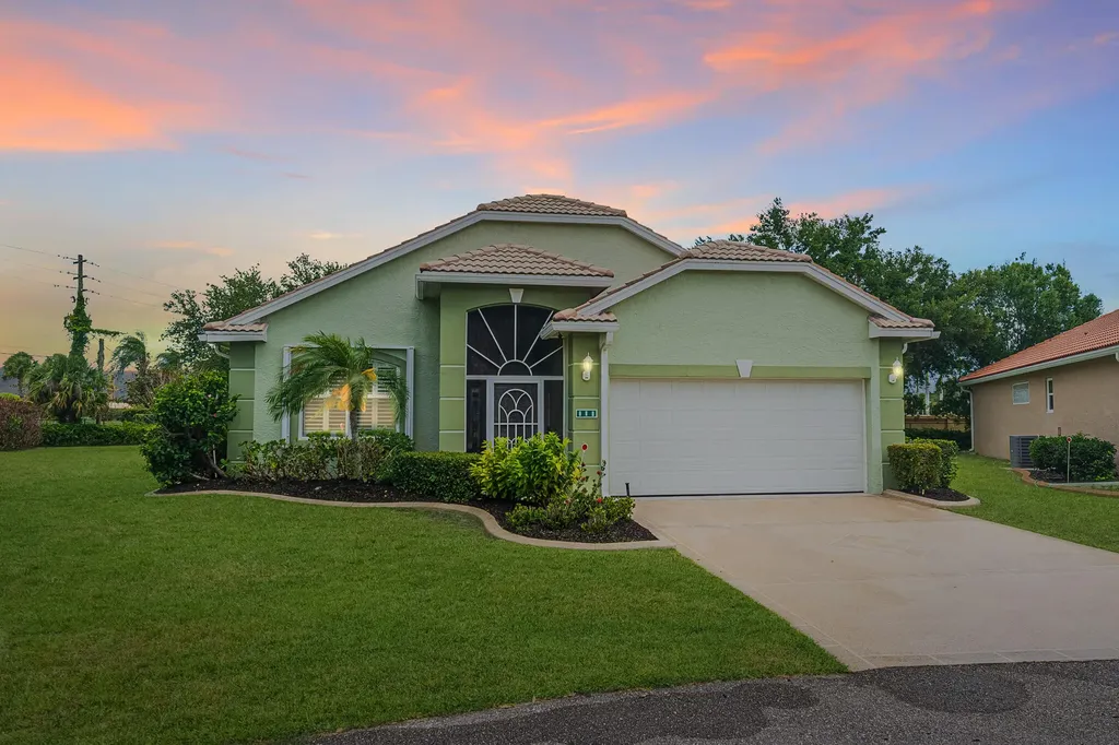 880 NW Sarria Court Port St Lucie FL 34986
