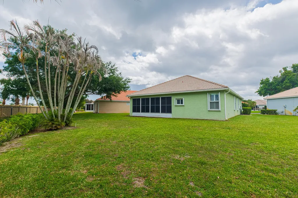 880 NW Sarria Court Port St Lucie FL 34986
